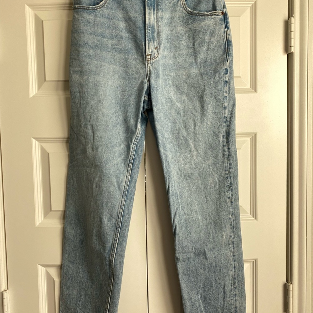 Abercrombie Curve Love Ultra High Rise Ankle Straight Jeans